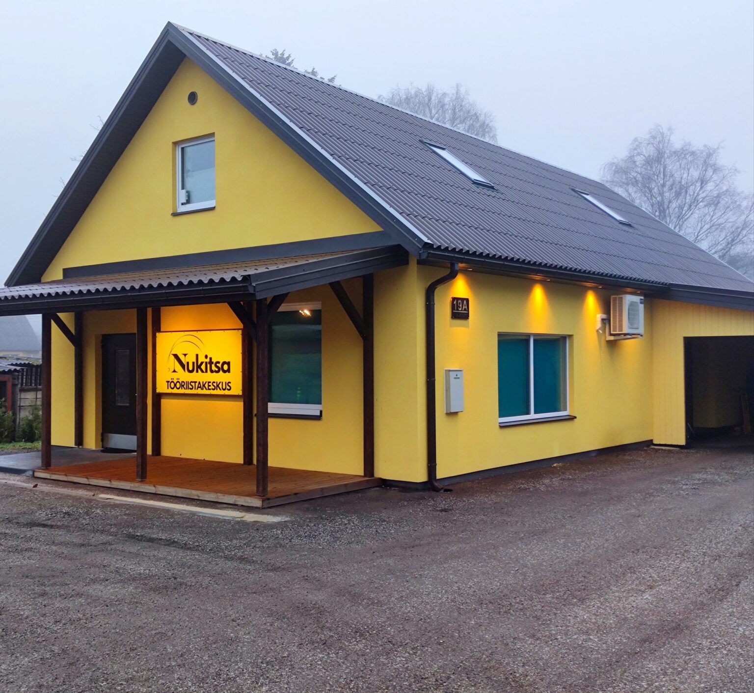 Nukitsa TÖÖRIISTAKESKUS